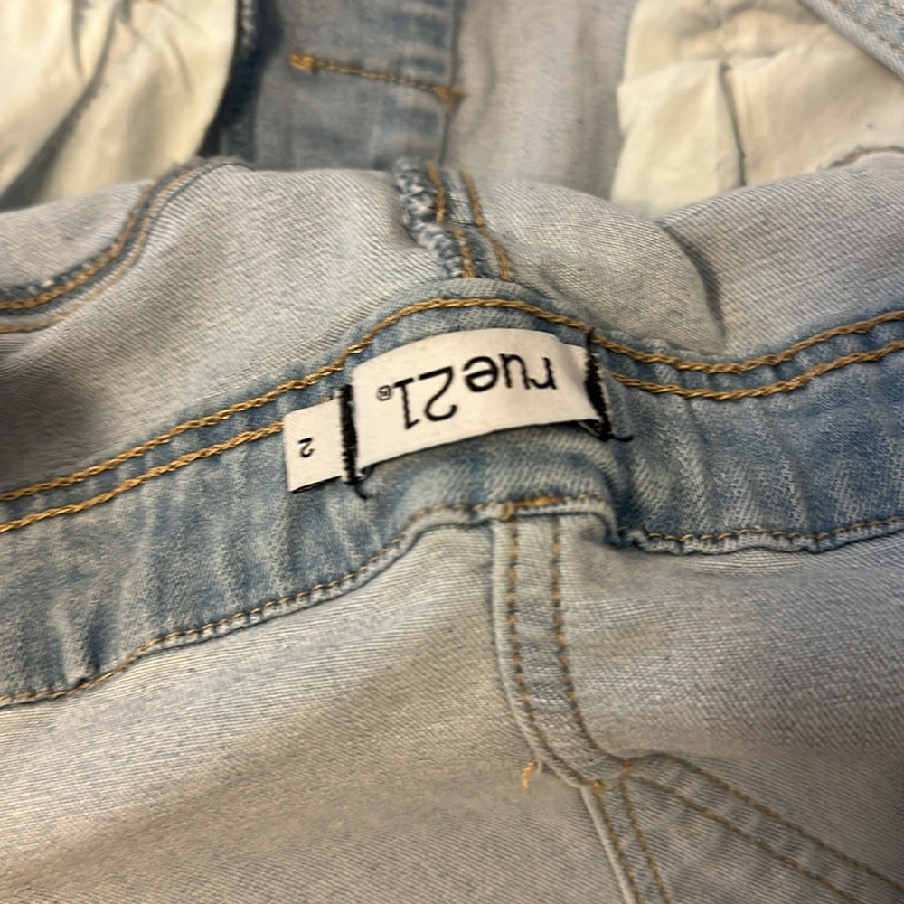 Shorts - Picture 4 of 4